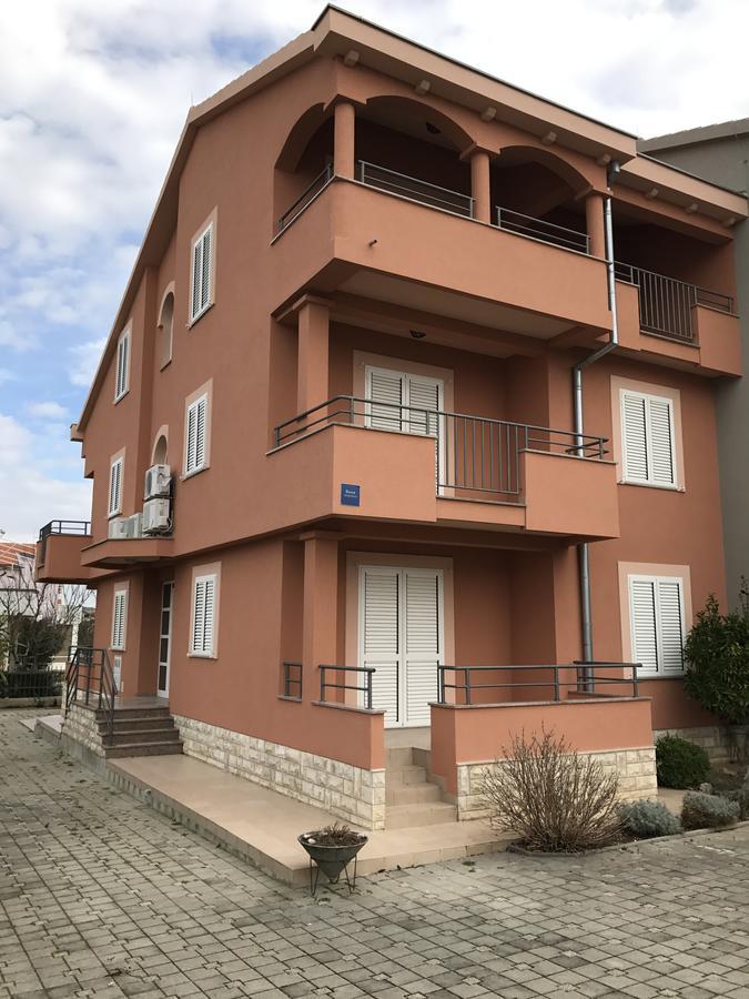 Apartments Juran Sukošan Exterior foto